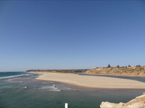 Christies Cottage For Holidays And Relocations. - Accommodation Perth 6