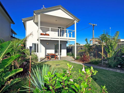 Century 21 SouthCoast: Moana Blue - Accommodation Perth 9