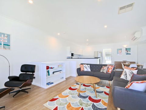Century 21 SouthCoast: Moana Blue - Accommodation Perth 15