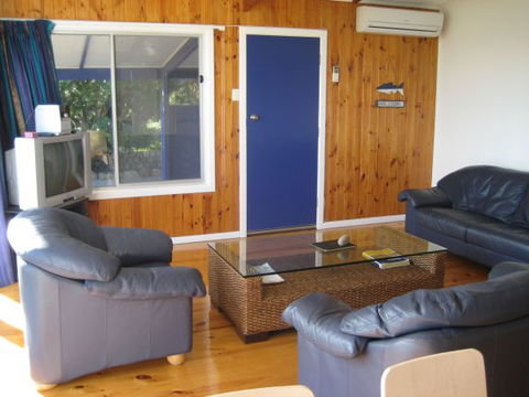 Century 21 SouthCoast: Moana Blue - Accommodation Perth 21