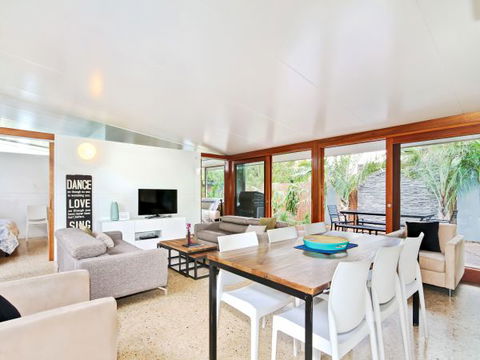 Century 21 SouthCoast: Moana Blue - Accommodation Perth 69