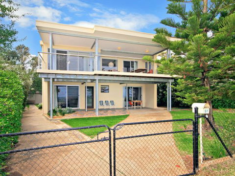 Century 21 SouthCoast: Moana Blue - Accommodation Perth 71