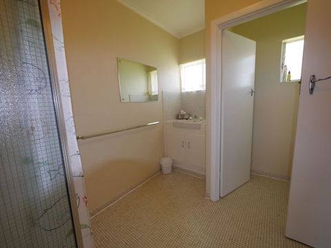 Century 21 SouthCoast: Moana Blue - Accommodation Perth 83
