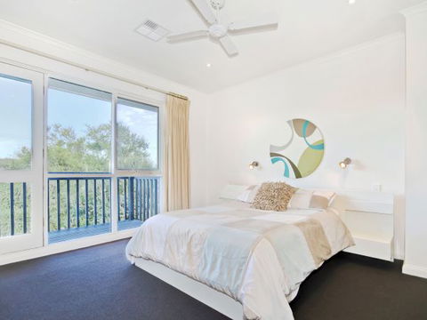 Century 21 SouthCoast: Moana Blue - Accommodation Perth 86