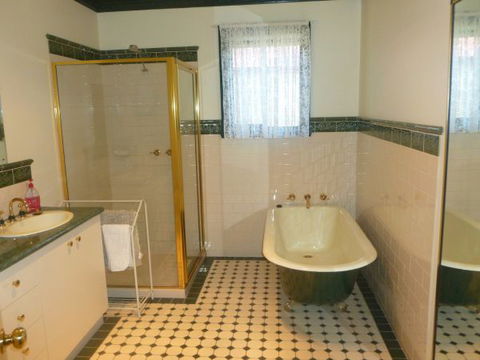 Country Cottages B&B - Perth Resorts 5