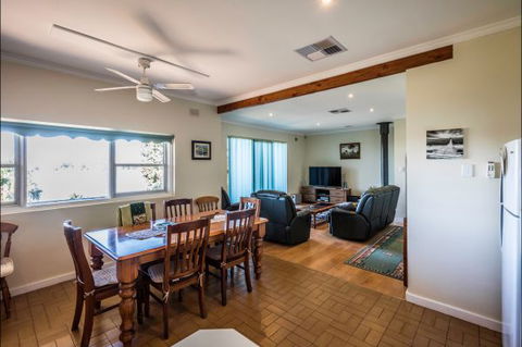 River Shack Rentals - Living The Dream - Accommodation Perth 64