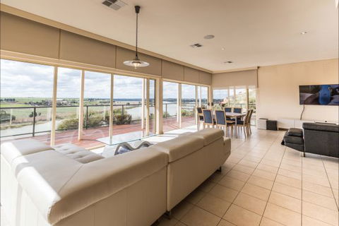 River Shack Rentals - Living The Dream - Accommodation Perth 29