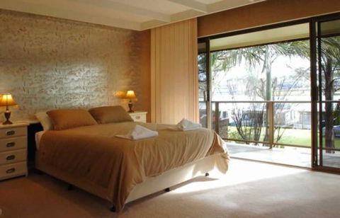 Trenberth House - Accommodation Perth 1