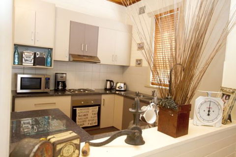 Anderl's Beach Cottage - Accommodation Perth 0