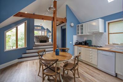 Oak Tree Lodge - Accommodation Perth 12