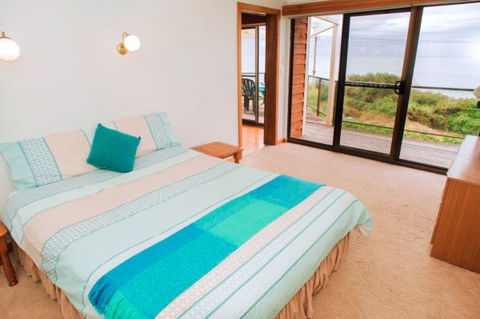 Norfolks - Accommodation Perth 4