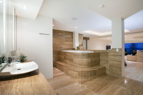 Oceans 74 - An Elite Holiday Home - Accommodation Perth 35