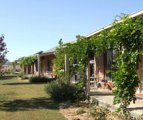 Overflow Cottages - Accommodation Perth 0