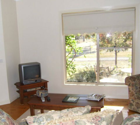 Overflow Cottages - Accommodation Perth 1