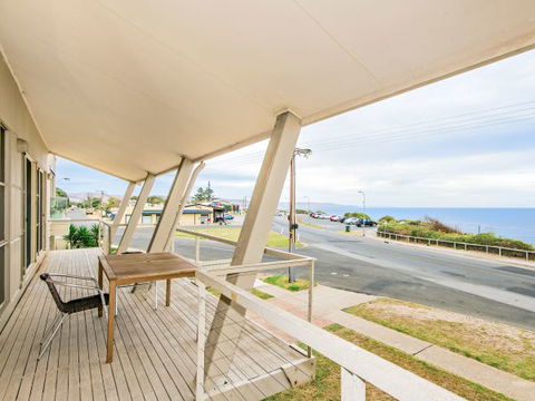 Century 21 SouthCoast: Salt - Accommodation Perth 1