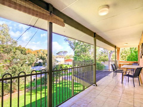 Century 21 SouthCoast: Burrangarra - Accommodation Perth 3