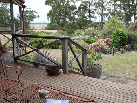 Eagle's Roost Farmstay B&B - Accommodation Perth 4