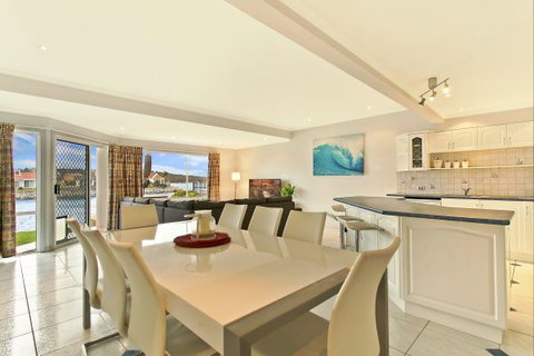 SALT Waterfront Apartment - Accommodation Perth 1