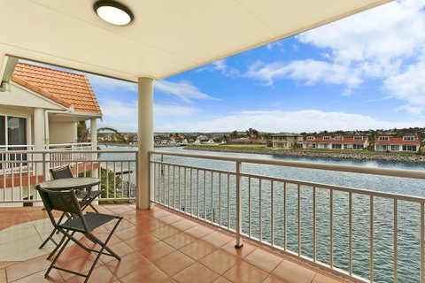 SALT Waterfront Apartment - Accommodation Perth 5