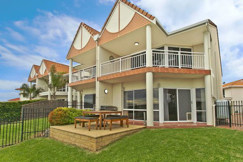 SALT Waterfront Apartment - Accommodation Perth 8
