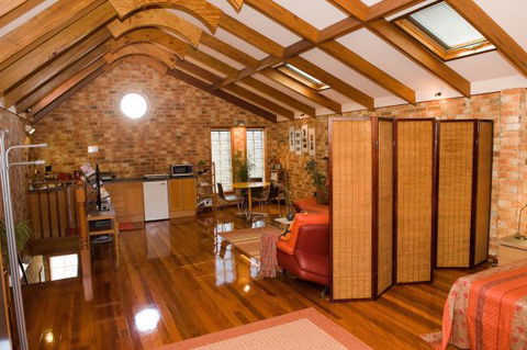 Bet's Bed And Breakfast Studio - Accommodation Perth 1