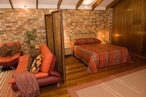 Bet's Bed And Breakfast Studio - Accommodation Perth 2