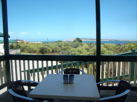 Elliston Waterloo Bay Tourist Park - Accommodation Perth 0