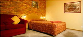 Best Western Pines Country Club Motor Inn - Accommodation Perth 4