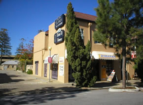 The Pirates Backpackers - Accommodation Perth 1