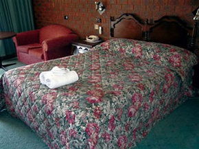 Bell Tower Motor Inn - Accommodation Perth 0