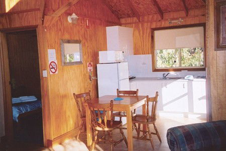 Canobolas Mountain Cabins - Accommodation Perth 3