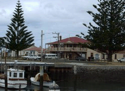 Port Albert Hotel - Accommodation Perth