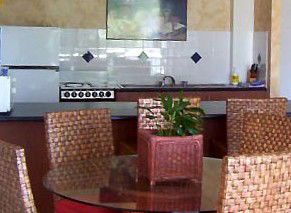 Burleigh Palms Holiday Apartments - Accommodation Perth 0