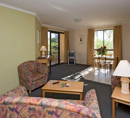 Kingston Court Serviced Apartments - Accommodation Perth 0