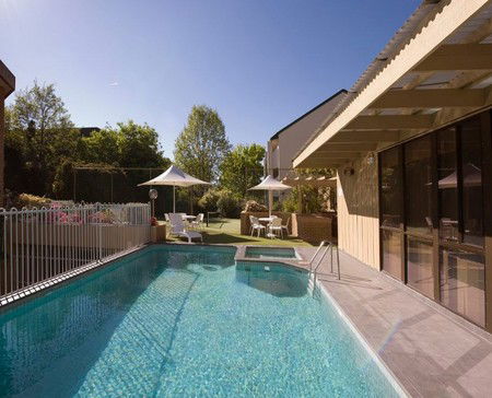 Kingston Court Serviced Apartments - Accommodation Perth 3