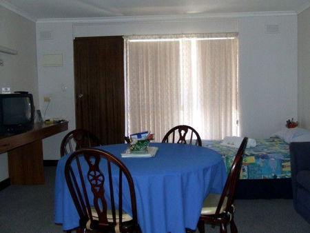 Beachport Motor Inn - Accommodation Perth 1