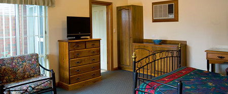 John Pirie Motor Inn - Accommodation Perth 2