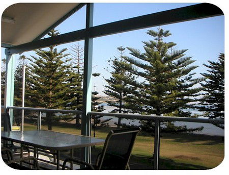 Port Lincoln Foreshore Apartments - Accommodation Perth 2