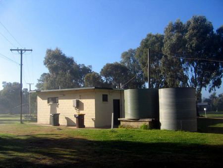 Rivers Edge Caravan Park - Accommodation Perth 2