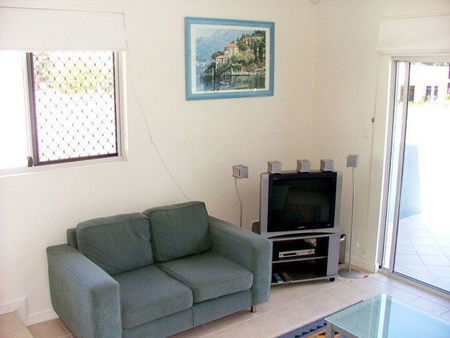 Tasman Beachside Apartments - Perth Resorts 3
