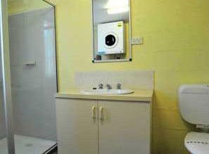 Alanvale Apartments & Motor Inn - Perth Resorts 3