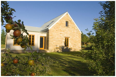 Armytage House - Accommodation Perth 2