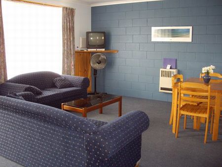 Castaway Holiday Apartments - Accommodation Perth 4
