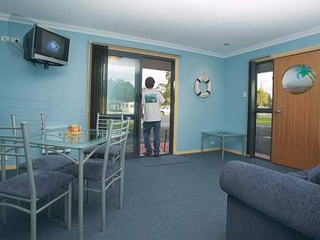 Strahan Bungalows - Accommodation Perth 2