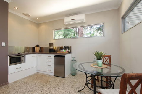 Hiddenvalley Eco Spa Lodges & Day Spa - Accommodation Perth 5