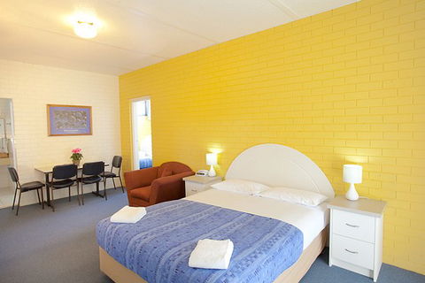 Statesman Motor Inn - Accommodation Perth 2