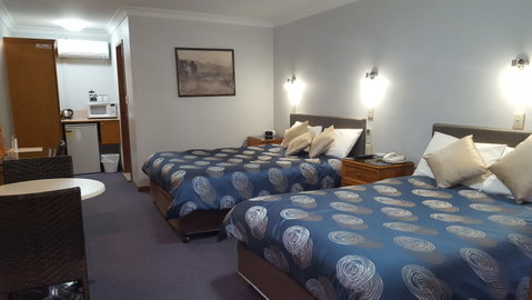 Sandstock Motor Inn - Accommodation Perth 2