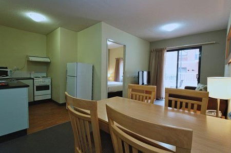 Breakfree On Hindley Street - Accommodation Perth 3