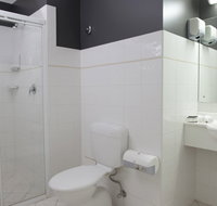 Adelaide Riviera Hotel - Accommodation Perth