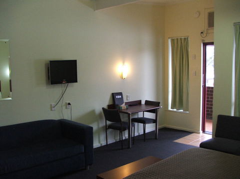 Comfort Inn Scotty's - Accommodation Perth 2